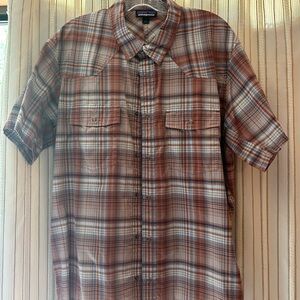 Men’s short sleeve button down